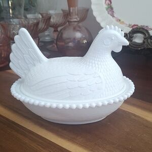 Hen On Nest Vintage Indiana Milk Glass